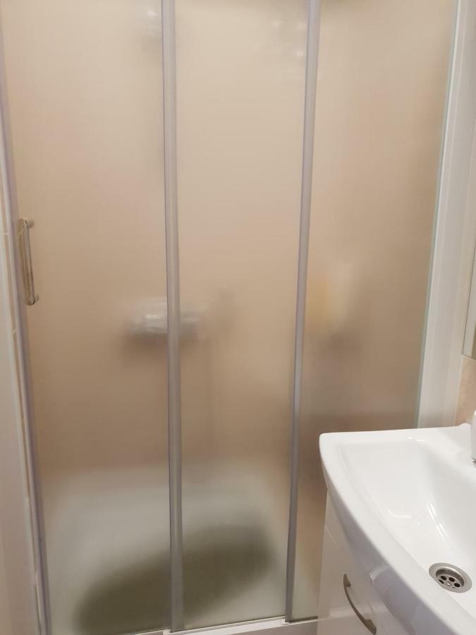 Fami Superior One Bedroom Apartment Rijeka Eksteriør billede