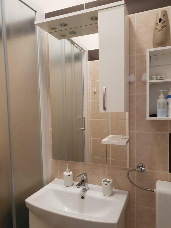 Fami Superior One Bedroom Apartment Rijeka Eksteriør billede